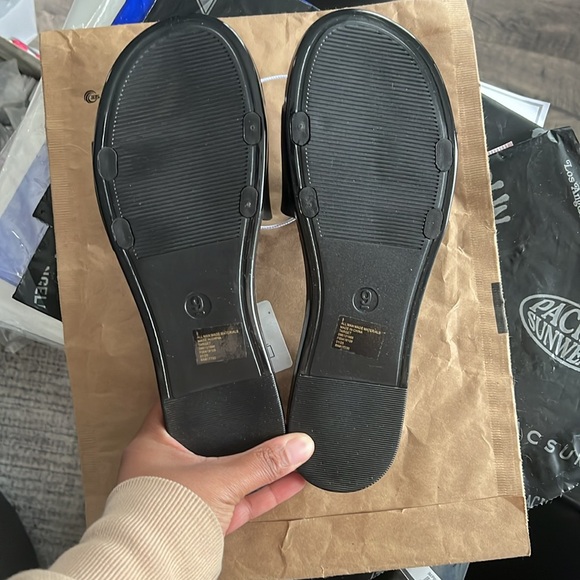 Shade & Shore Black Slide Sandals - Picture 4 of 4